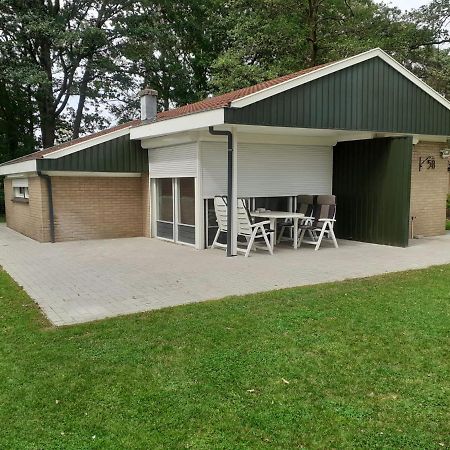 Bungalow/Vakantiehuis Op Park Bavelds Dennen دينيكامب المظهر الخارجي الصورة
