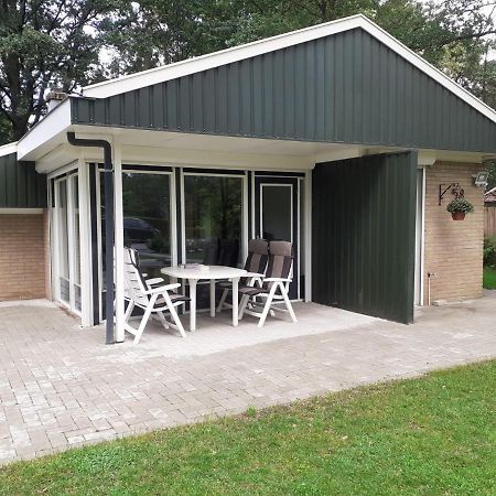Bungalow/Vakantiehuis Op Park Bavelds Dennen دينيكامب المظهر الخارجي الصورة